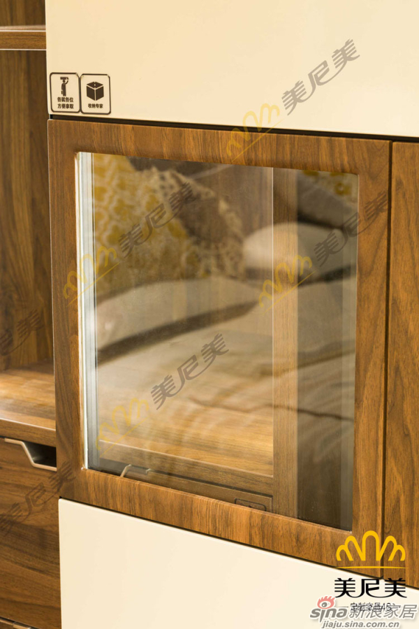经典美式咖啡-床边柜-透明展示区细节