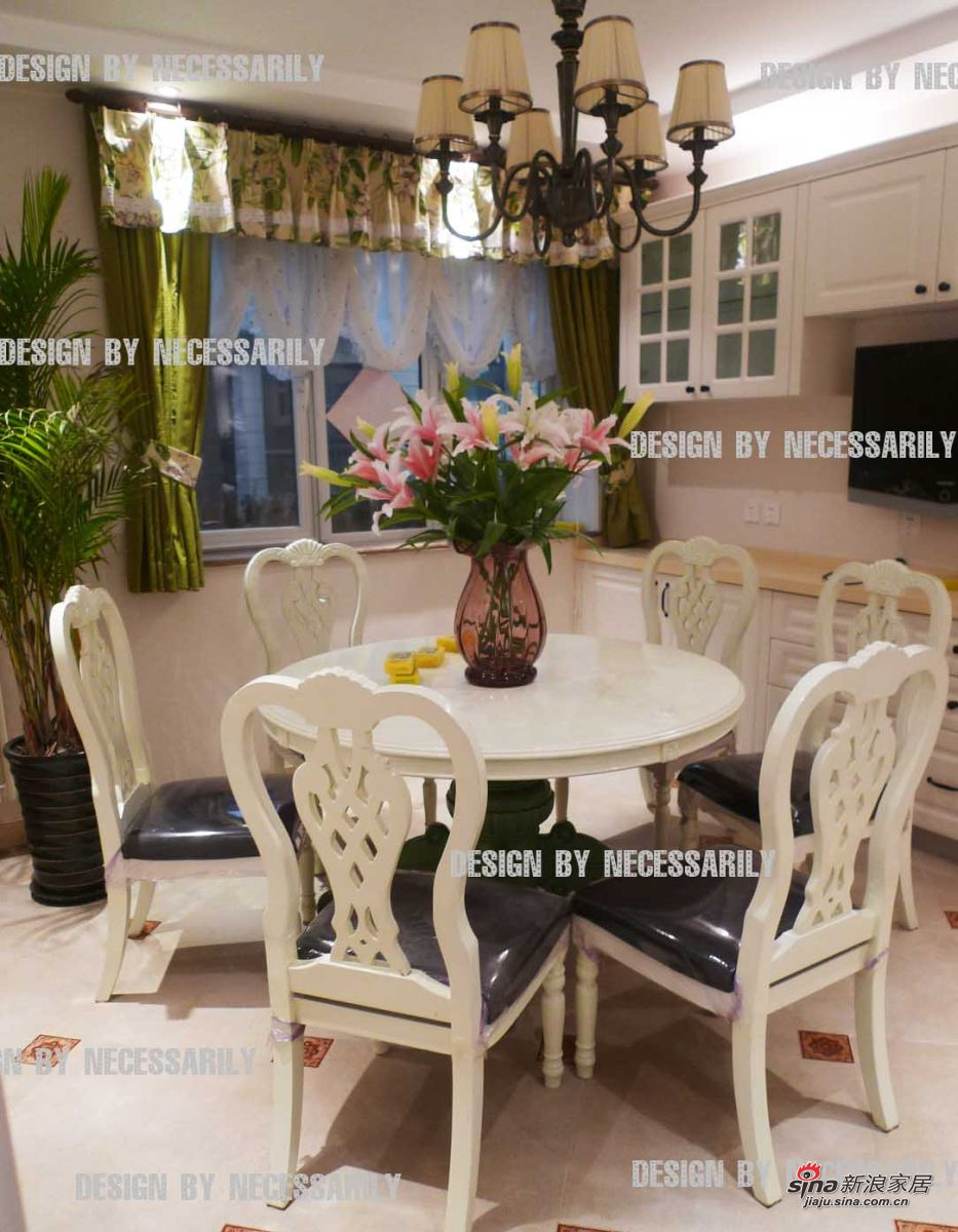 怎样装饰家里的大圆桌 b05c88fe3742763e30a0b07e62b6_21388_190144_water.jpg