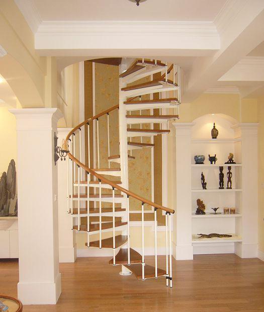 品家米兰系列白色钢木楼梯